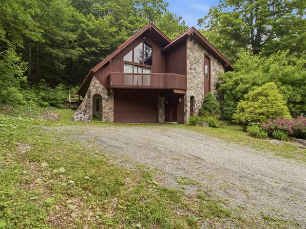 11 Round Tree Road, Winhall, VT 05340