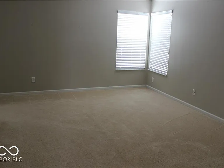 6255 Canterbury Dr — Photo 25