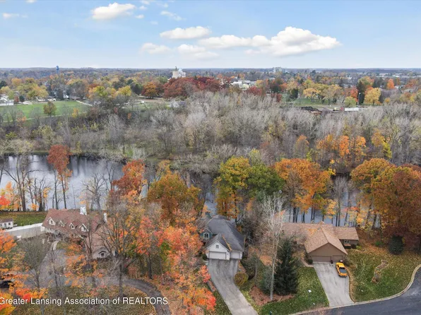 12875 Oneida Woods Trl, Grand Ledge, MI 48837