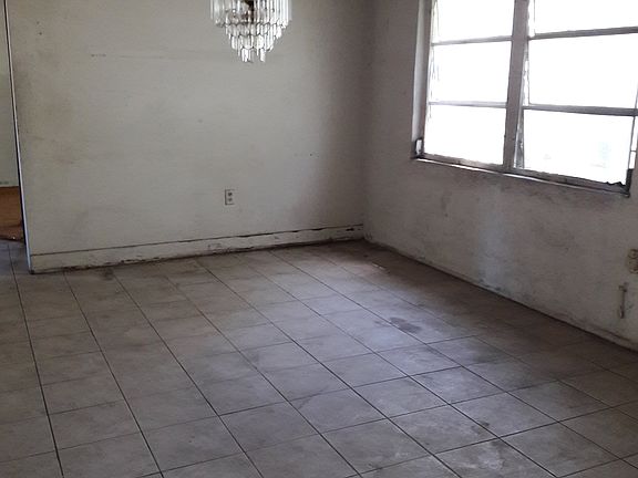4th image of 1720 Strickland Ave