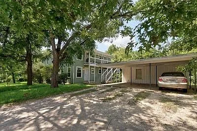 1 bed, 1.0 bath, 2944 sqft, $1,330 — Photo 2