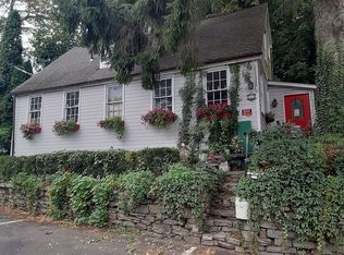 52 Main St, Chester, CT 06412