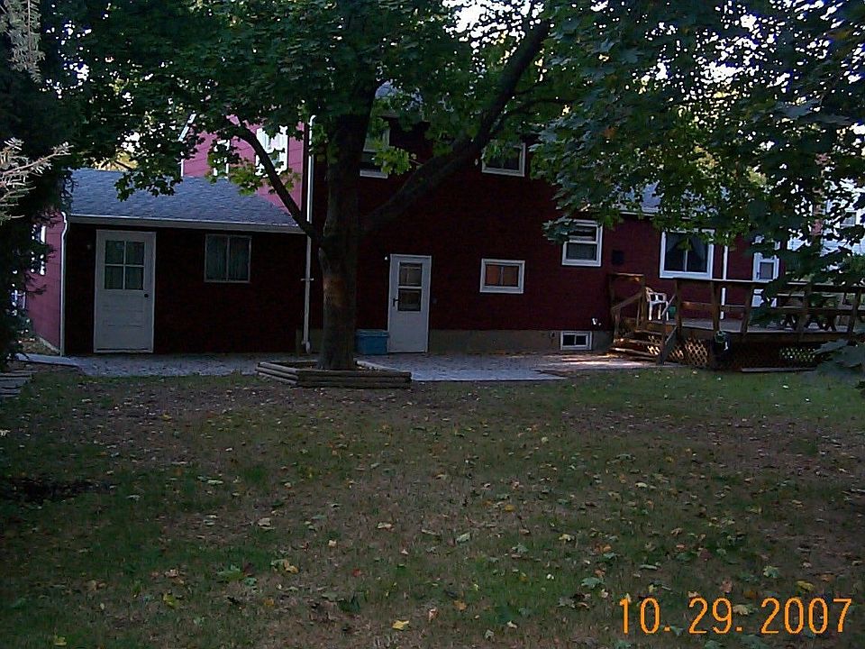 2nd image of 18 Ruby Ln