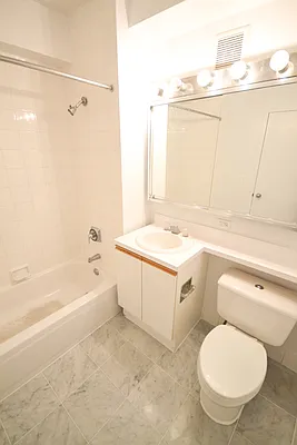 Rented by Olnick Organization | media 3