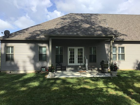 Easy access to backyard 
