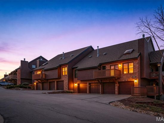 5162 Hollow Wood Ct APT B, Saint Louis, MO 63128