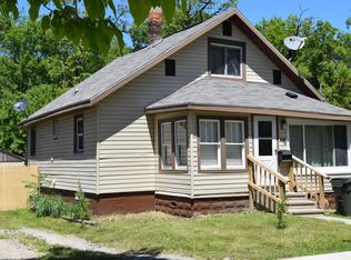 908 W Grand Ave, Muskegon, MI 49441