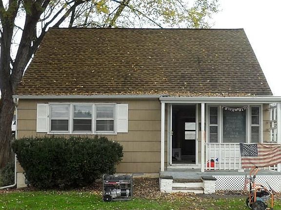 3rd image of 369 2nd Ave