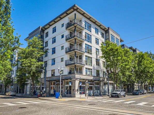 10th at Hoyt, 925 NW Hoyt St #304, Portland, OR 97209