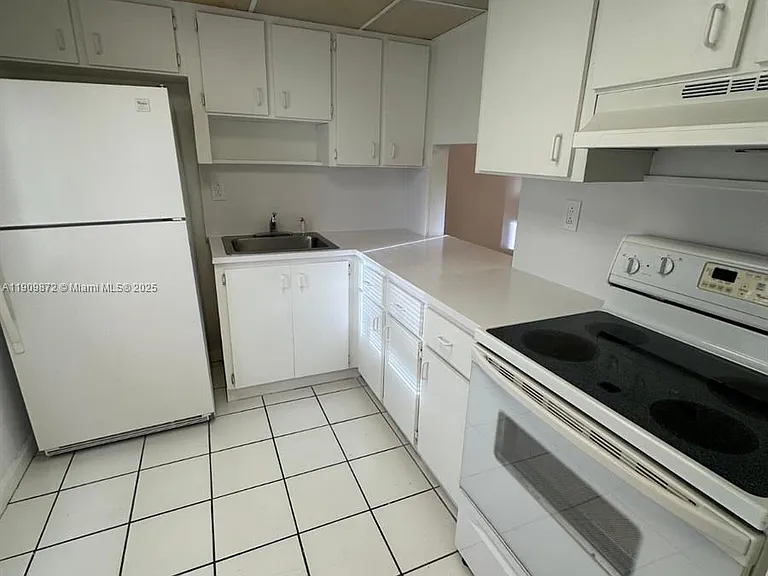 505 NW 177th St #235 — Photo 4