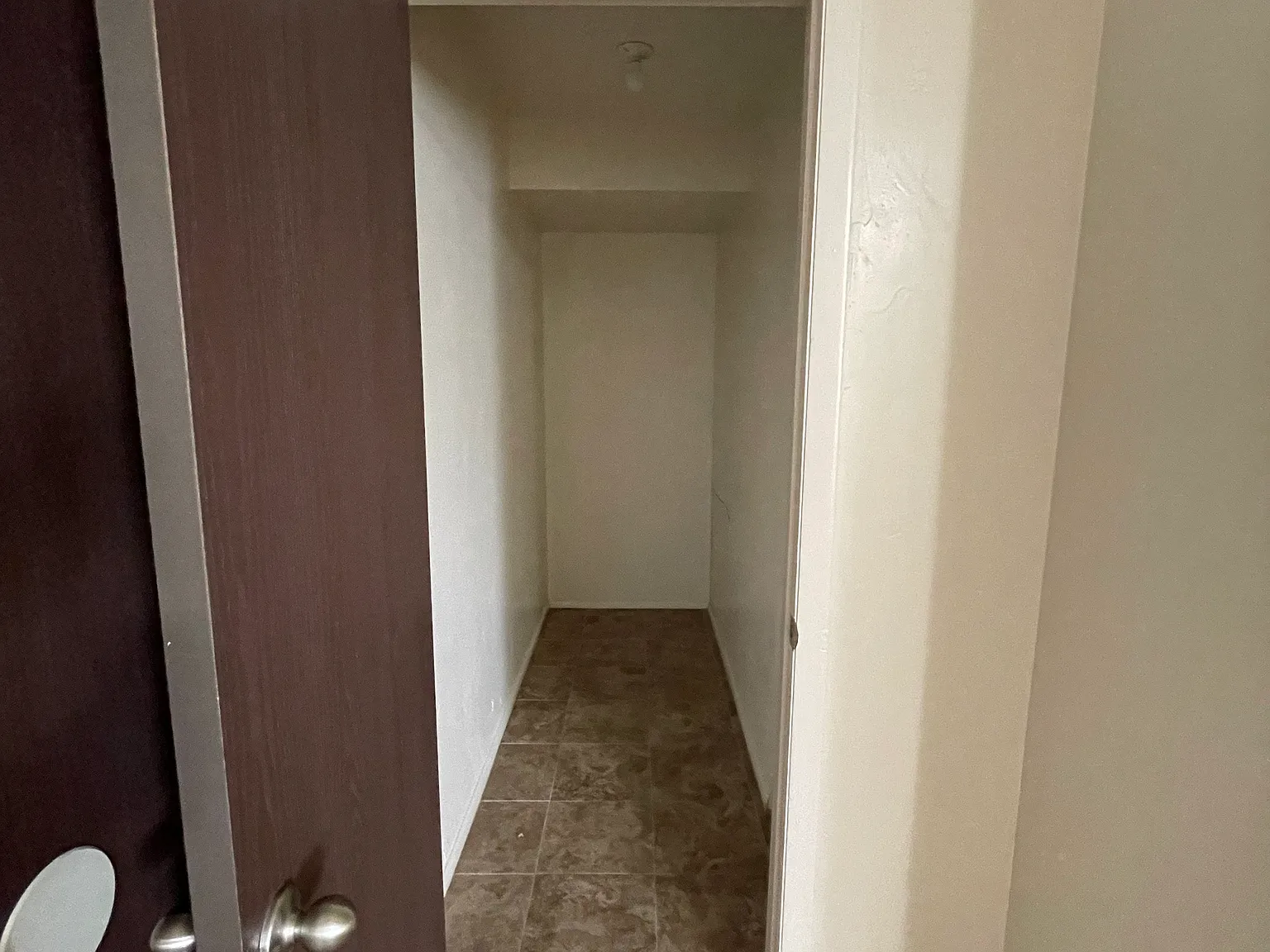 2 bed, 900 sqft, $1,380 — Photo 2