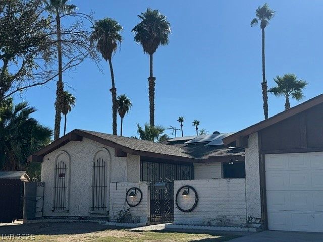 2nd image of 3881 Casa Colorado Ave