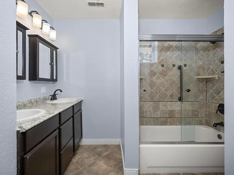 21910 W Bannock Ave — Photo 31