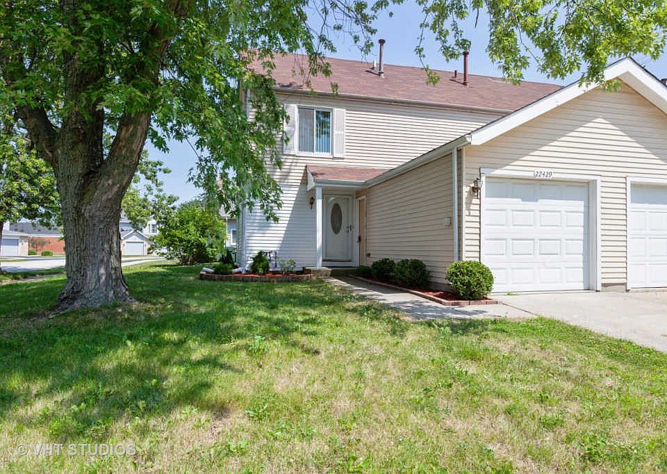 1st image of 22429 Hamilton Dr