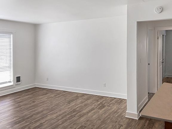 5th image of 13555 SW Jenkins Rd #14