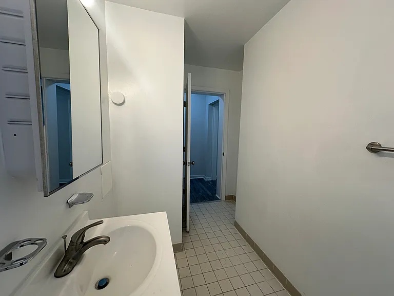 706 Brandywine St SE #102 — Photo 13