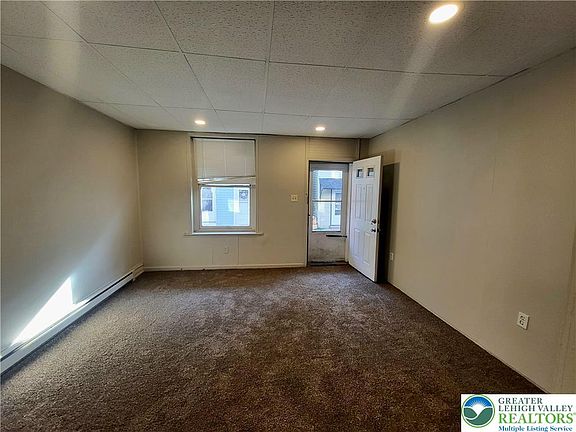 3rd image of 324 N Fountain St