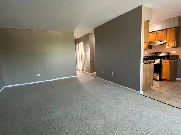 Pickwick Apartments, 111 Pickwick Dr APT E, Schaumburg, IL 60193