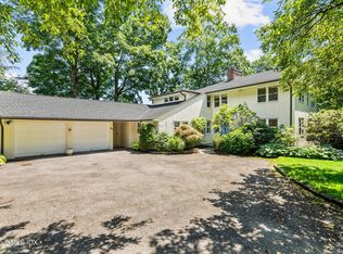 20 Martin Dale, Greenwich, CT 06830