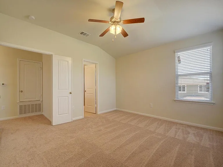 2015 Barker House Cv — Photo 16