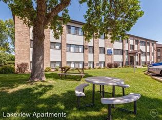 730 10th St NW APT 3, New Brighton, MN 55112