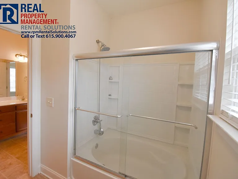 337 Rowlette Cir — Photo 17