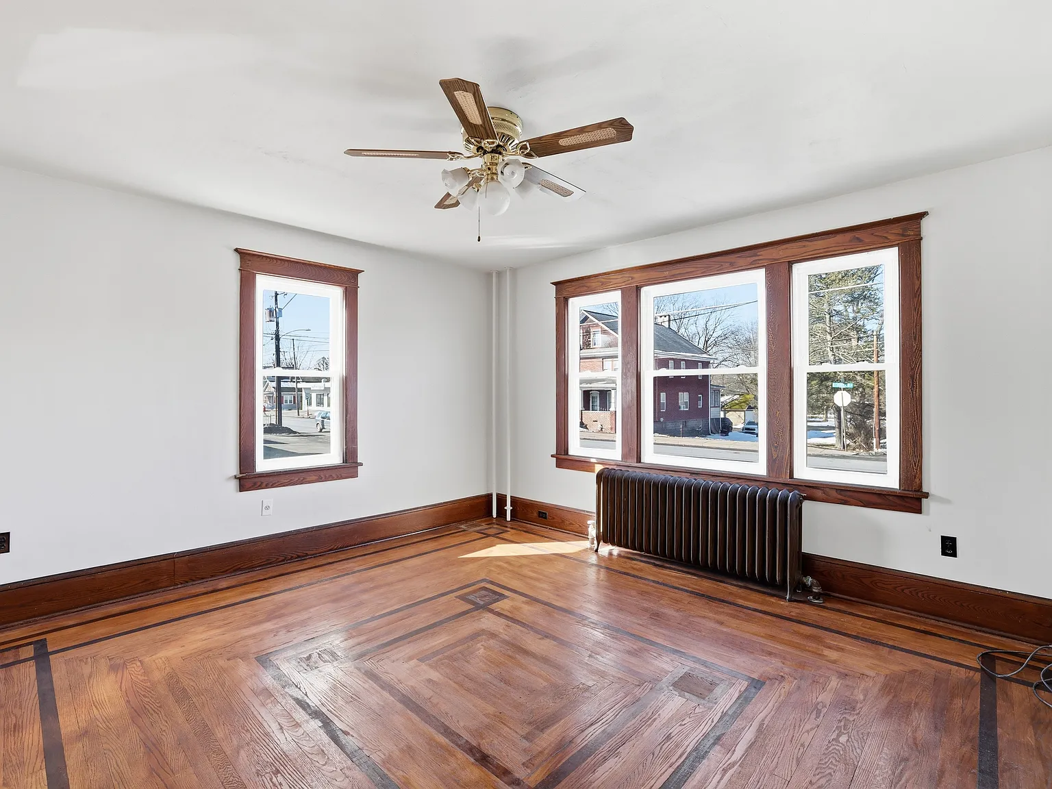 4 bed, 1688 sqft, $1,825 — Photo 3