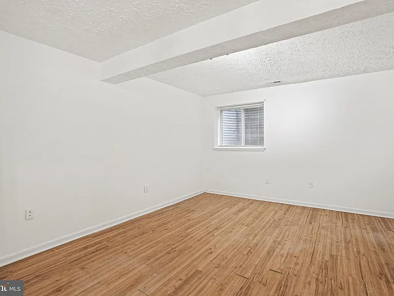 3525 Laurel View Ct — Photo 14