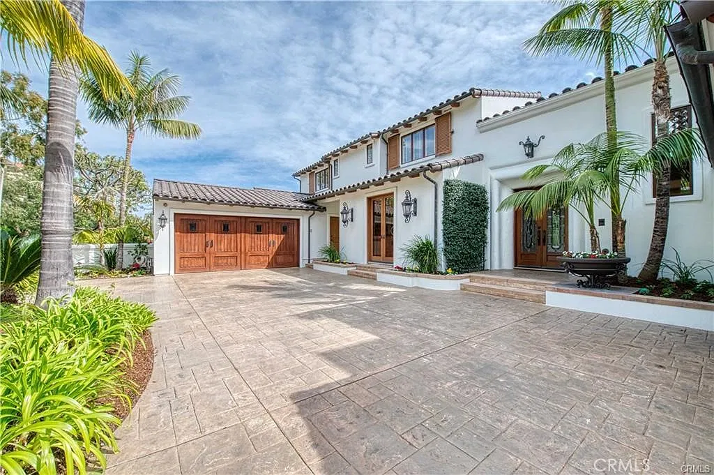 5 bed, 6.5 bath, 5951 sqft, $16,500 — Photo 3