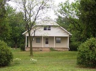 1416 W Skyline Rd, Arkansas City, KS 67005