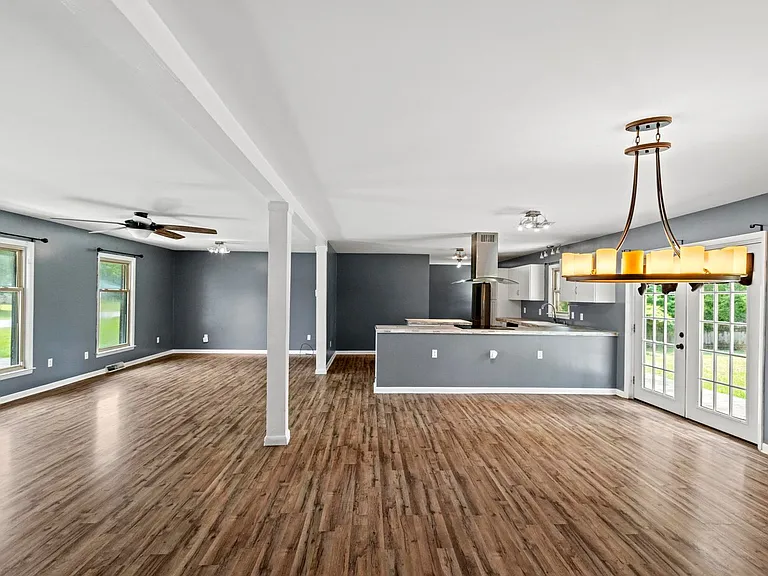 75 Vandergrift Dr — Photo 4