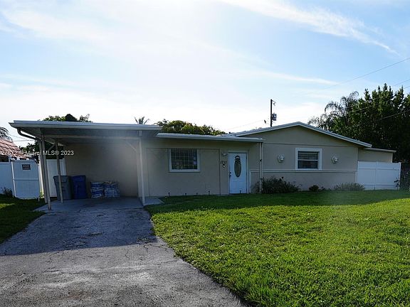 2nd image of 1711 NE 2nd Ter