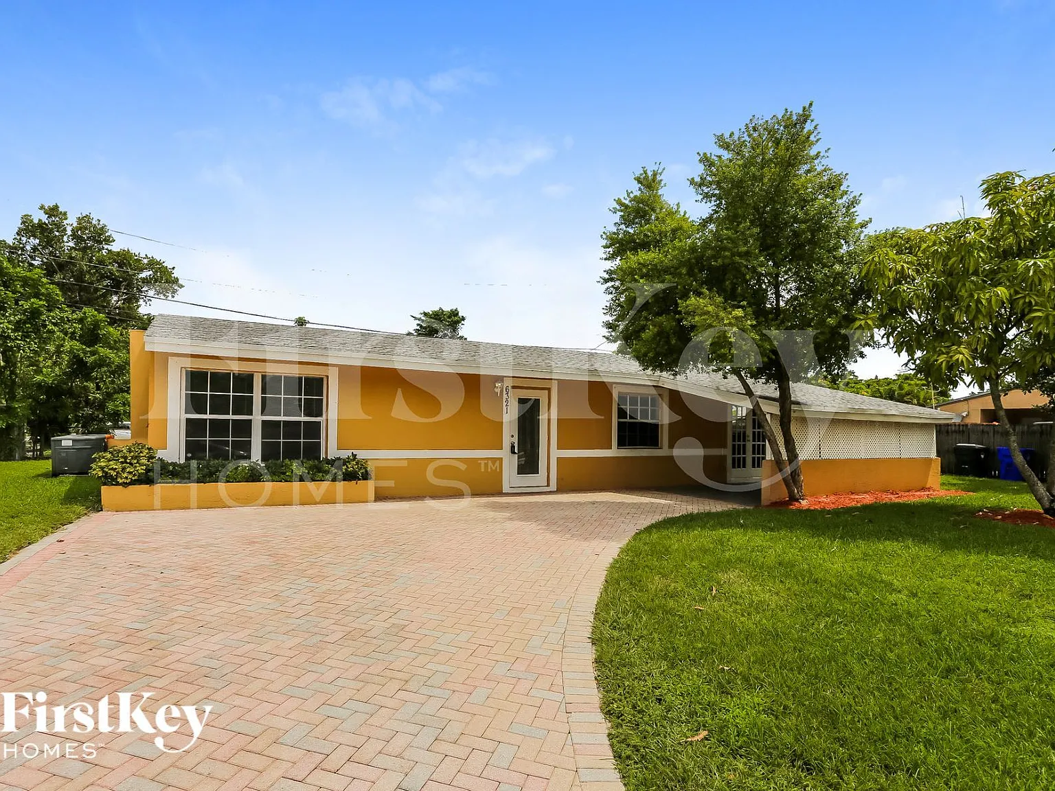 3 bed, 2.0 bath, 1416 sqft, $2,825 — Photo 2