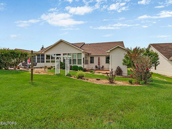 4th image of 162 Woodgate Dr