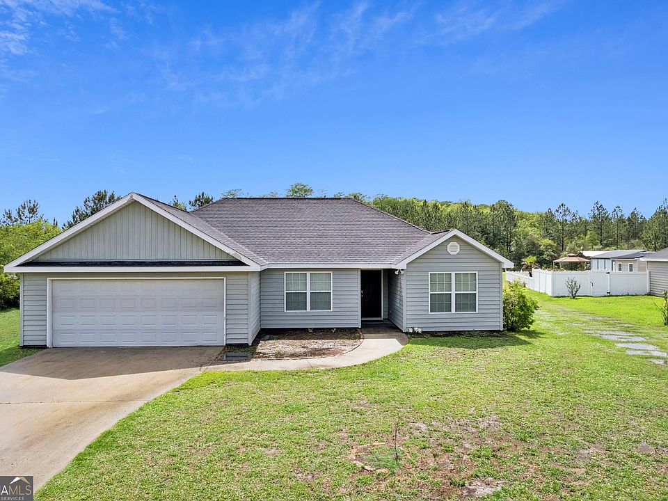 1st image of 472 Hawks Landing Dr