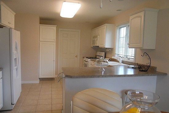 Large kitchen all appliances