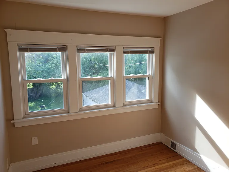 328 N Park Ave #UPPER — Photo 6