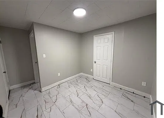 3 bed, 1200 sqft, $2,550 — Photo 2