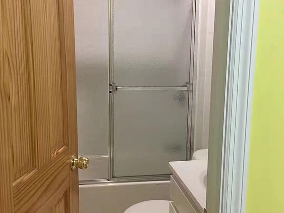 4th image of 14118 Holly Ave
