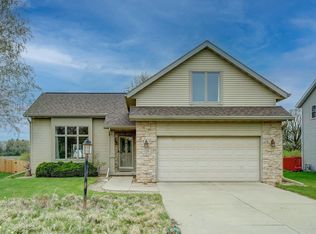 1126 Feather Edge Dr, Verona, WI 53593