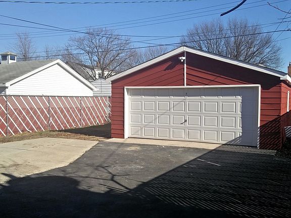 4th image of 14521 S Blaine Ave