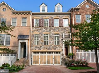 6773 Darrells Grant Pl, Falls Church, VA 22043