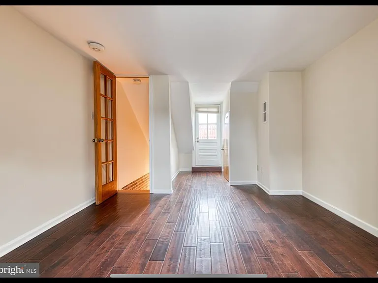 126 E Montgomery St — Photo 25