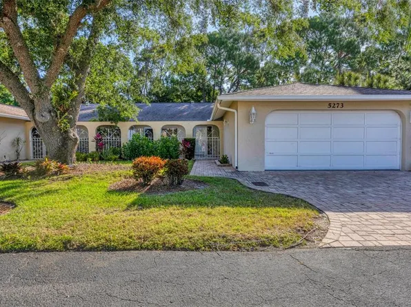 5273 Villa Majorca Ct #25, Sarasota, FL 34235