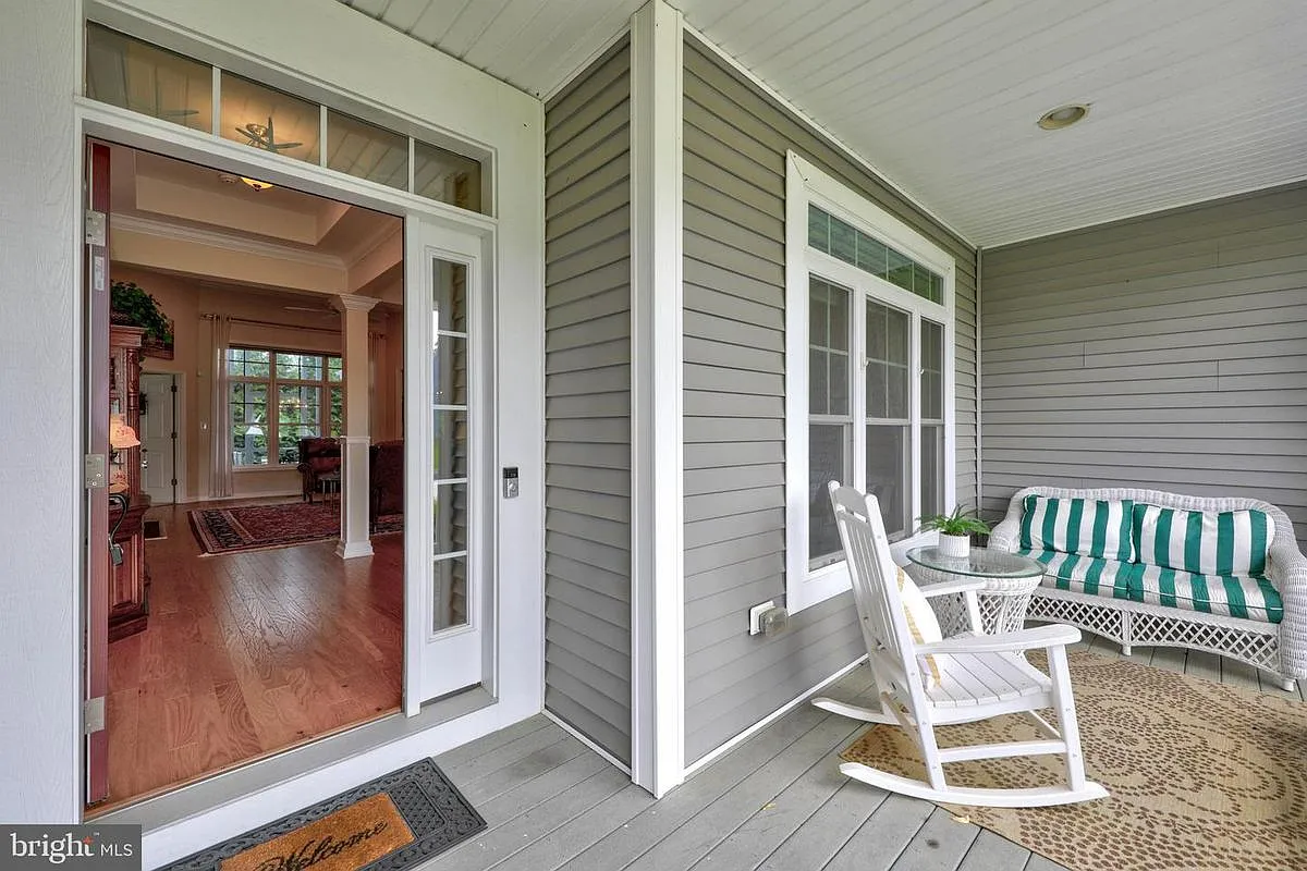 4 bed, 3.5 bath, 2846 sqft, $3,300 — Photo 3