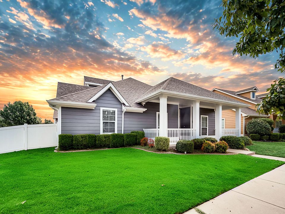 Oversized corner lot on quiet street