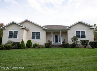 510 Park St, Mayfield, PA 18433
