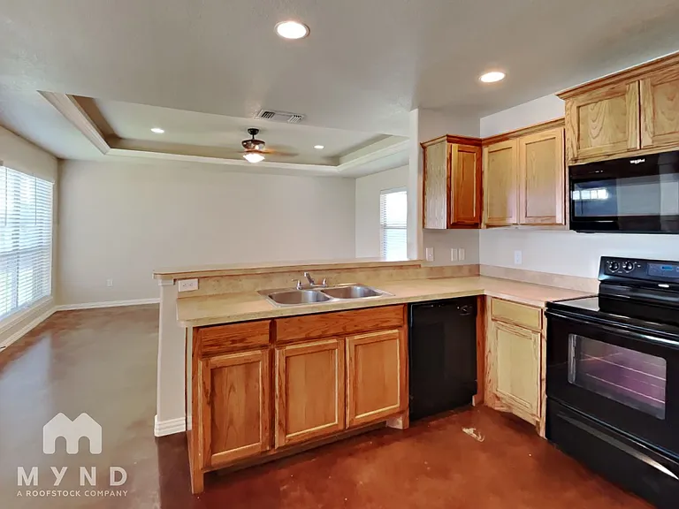 102 Jolin Ln — Photo 6