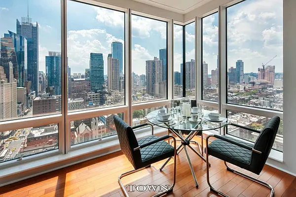 Rented by Town Residential | media 2