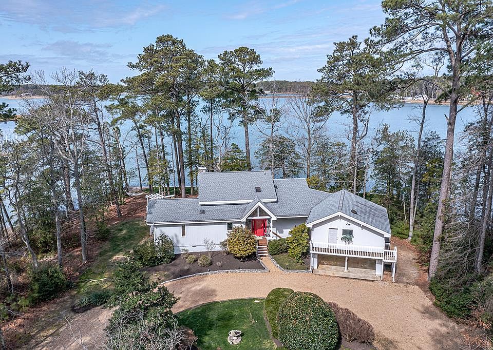 1st image of 400 Brightwaters Dr